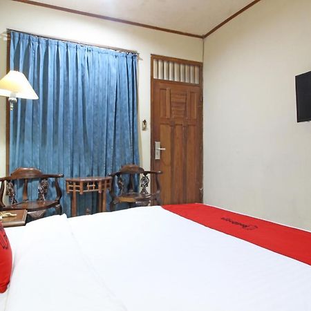 Hotel Reddoorz Near Malioboro Tugu Station Jogja à Yogyakarta Extérieur photo