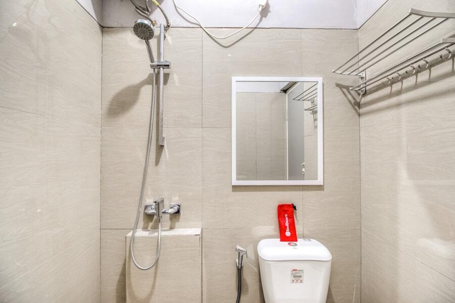 Hotel Reddoorz Near Malioboro Tugu Station Jogja à Yogyakarta Extérieur photo