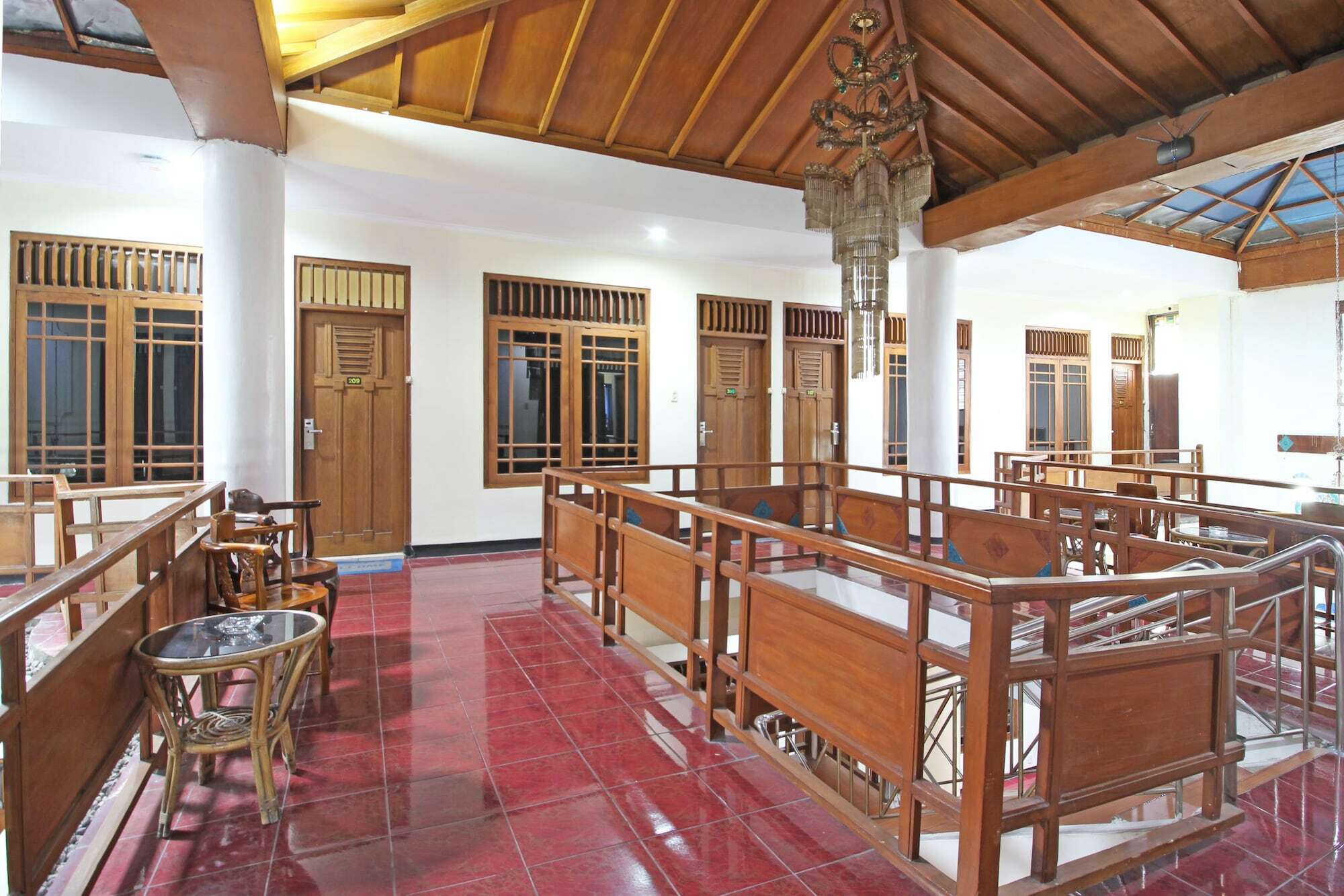 Hotel Reddoorz Near Malioboro Tugu Station Jogja à Yogyakarta Extérieur photo